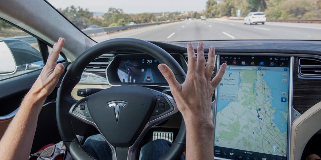 Segurança do sistema Autopilot, da Tesla, é questionada por políticos