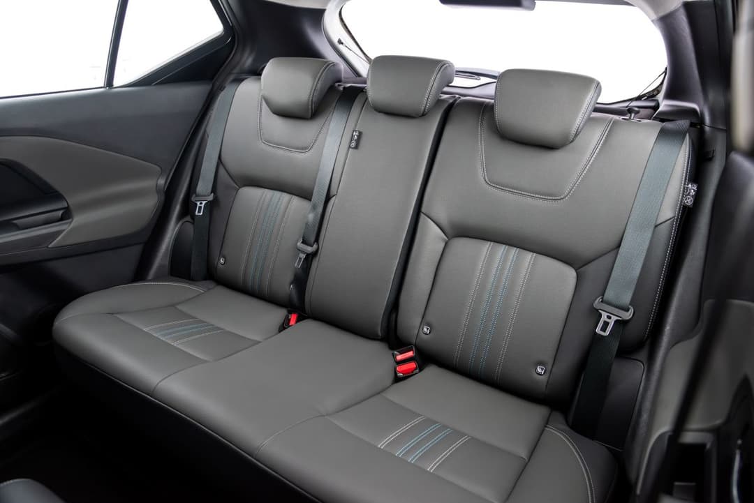 Nissan Kait Exclusive bancos traseiros